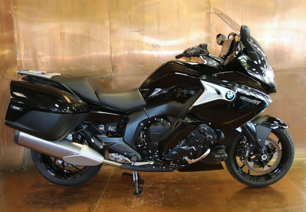 BMW K 1600 GT Photo at-fe9e746c5f1a4d57ac1ded79738b3ad7.jpg