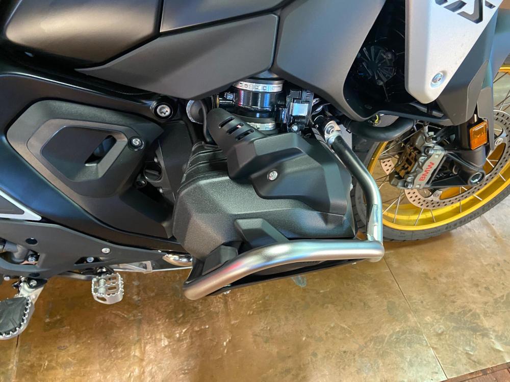 BMW R 1300 GS Photo at-febbdf7f560c4bb3af64b6ae847c58d1.jpg