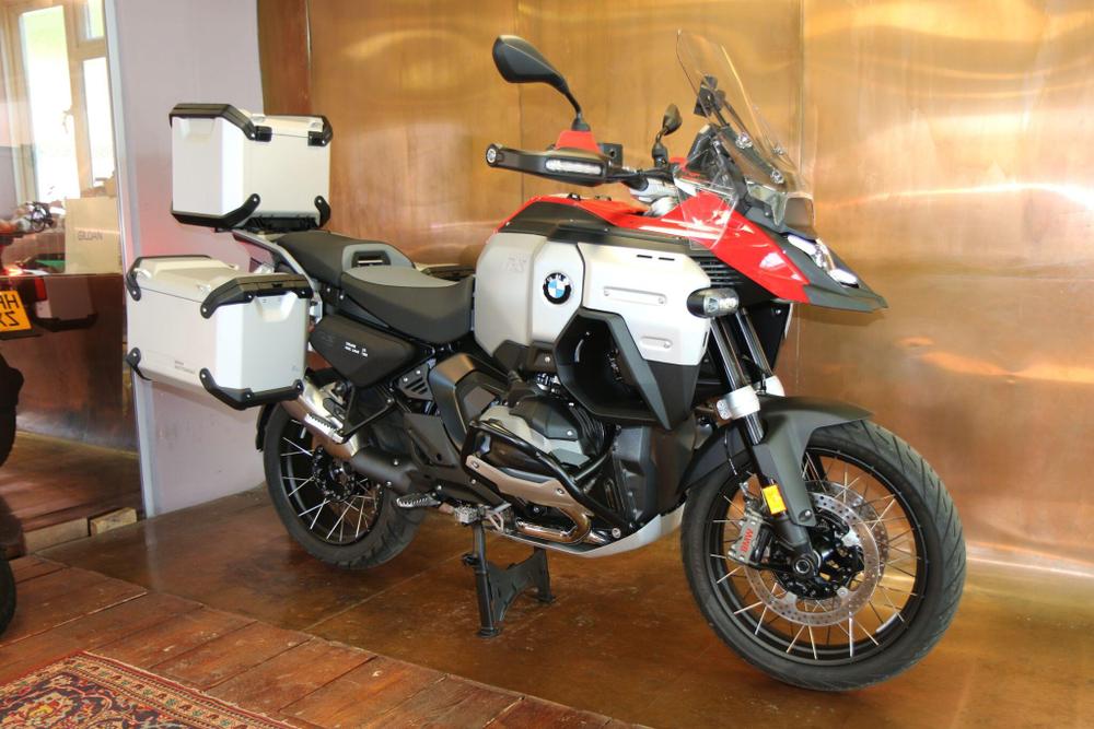 BMW R 1300 GS Adventure Photo at-fec2cfb592c841138c1cb140c1b4f670.jpg