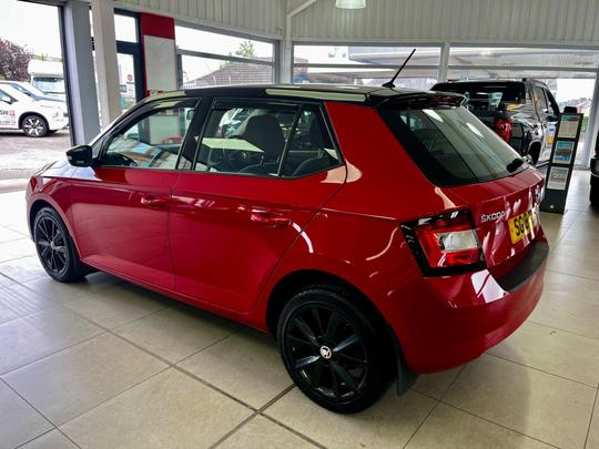 Skoda Fabia Photo at-ff1a4ba642934735aff1b008b1c8ead2.jpg