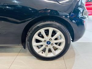 Ford Fiesta Photo 13