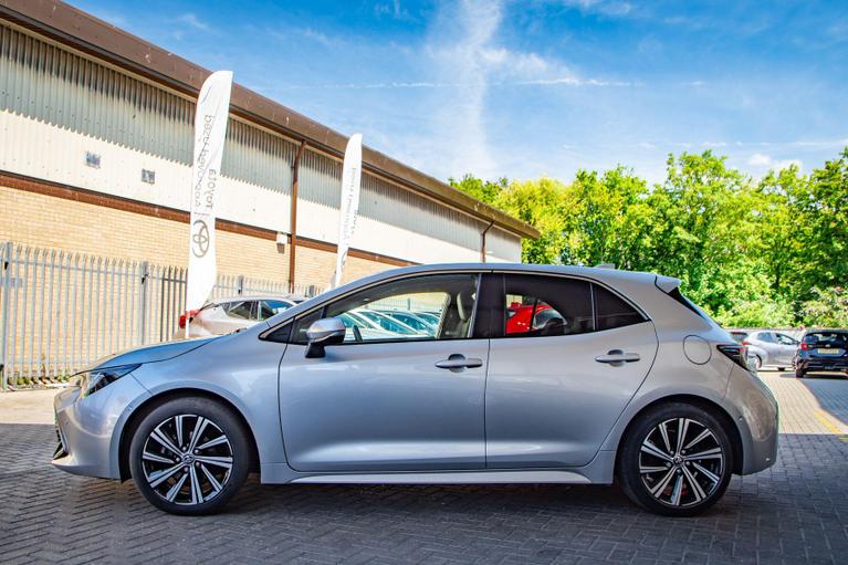 Used Toyota Corolla CF22OCC 10