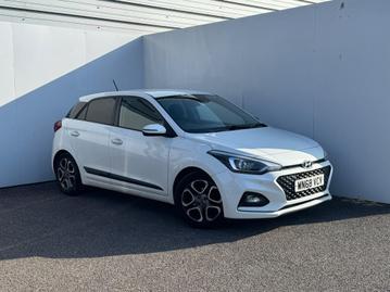 Used 2018 Hyundai i20 1.2 Premium Nav Euro 6 (s/s) 5dr White at Islington Motor Group