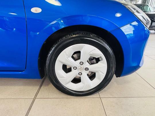 Suzuki Swift Photo at-ffca83ccab2444958ccf6672d6185a5a.jpg