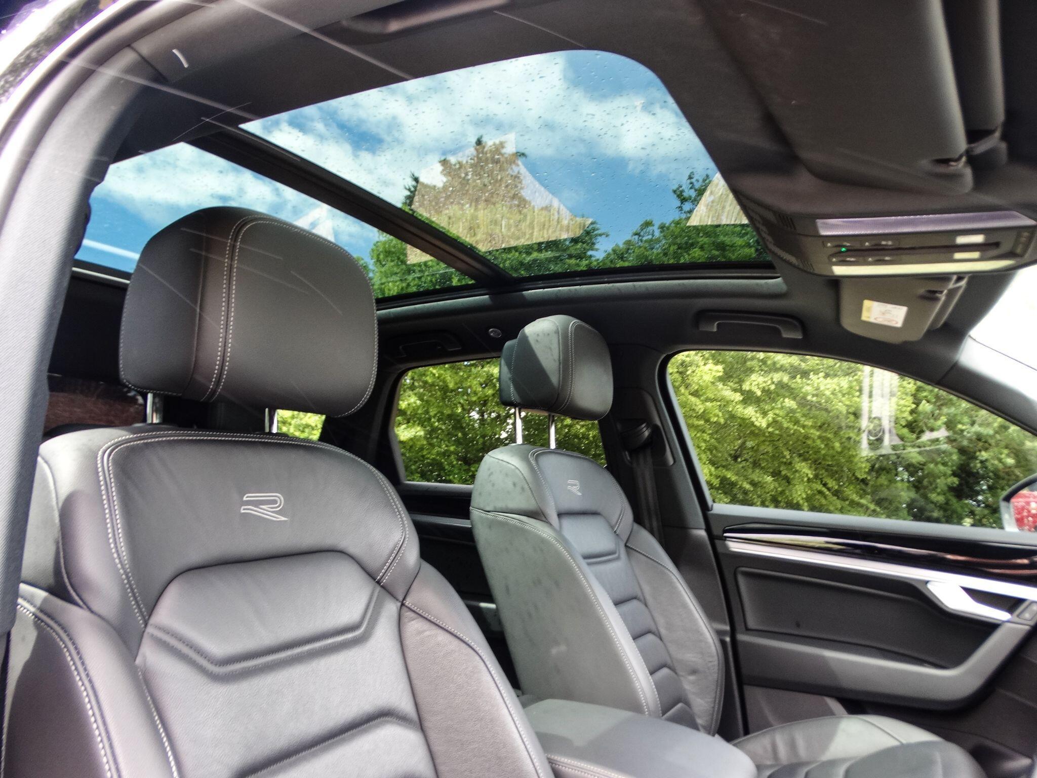 Volkswagen Touareg 3.0 TSI V6 Black Edition Tiptronic 4Motion Euro 6 (s/s) 5dr — photo 18
