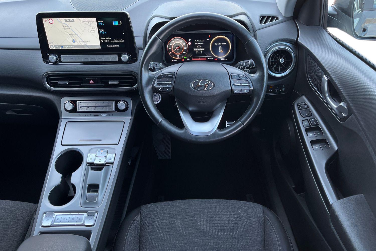 Hyundai KONA Photo 10