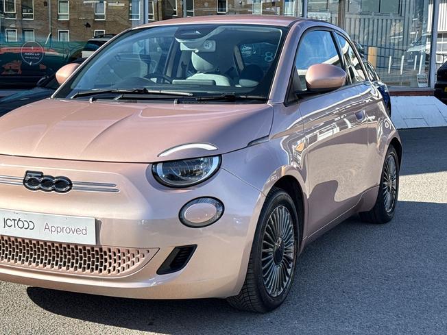FIAT 500e Photo 28