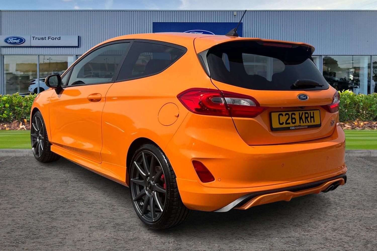 Ford FIESTA Photo 1