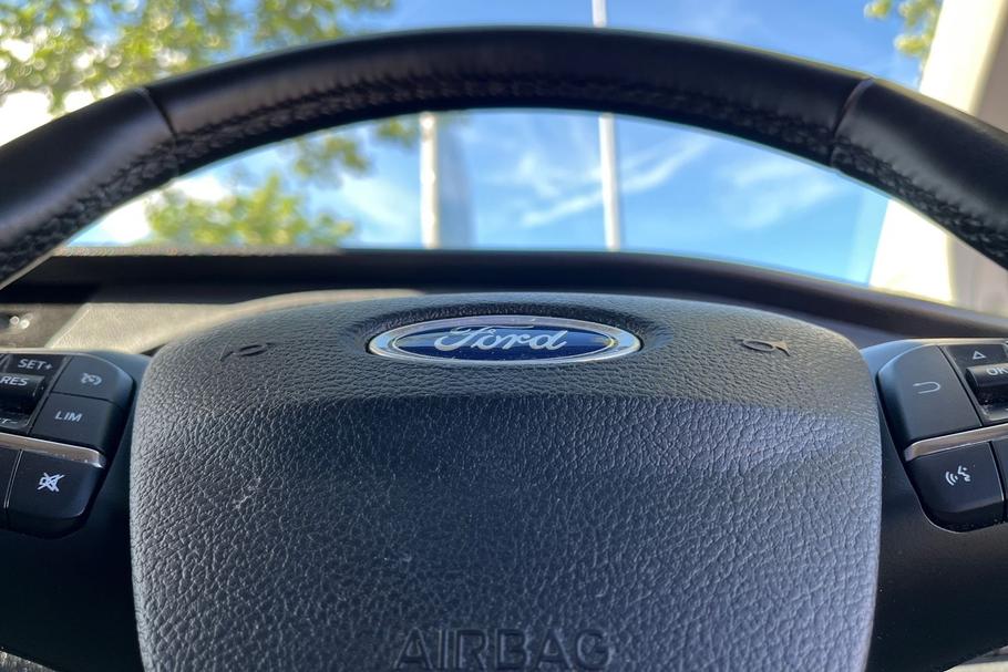 Used Ford TRANSIT CUSTOM LB73XYE 37