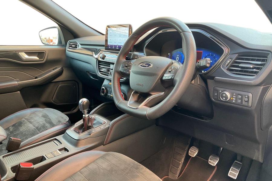 Ford KUGA Photo autoimg-000e50c7b8f28a022b9b47c81e82e56b5bba92ee.jpg