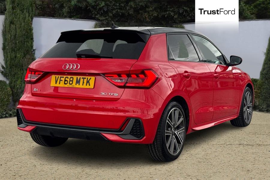 Audi A1 Photo autoimg-000f0f746b12c27593e6b702ac43eb5bfd53da74.jpg