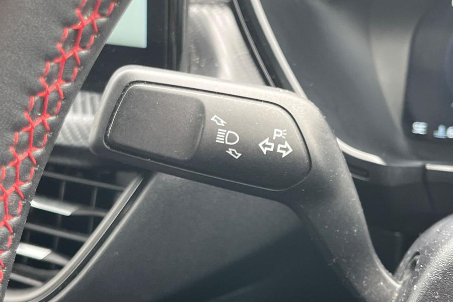 Ford KUGA Photo autoimg-001624c54d89431826155ddabd59fd11a0c9fd6f.jpg