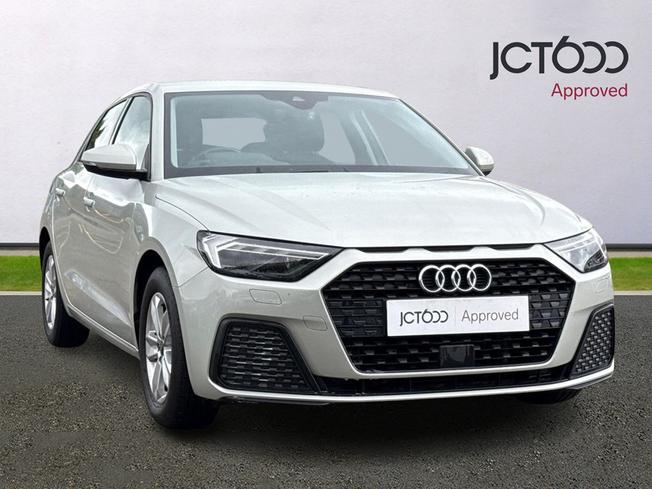 Audi A1 Photo 1