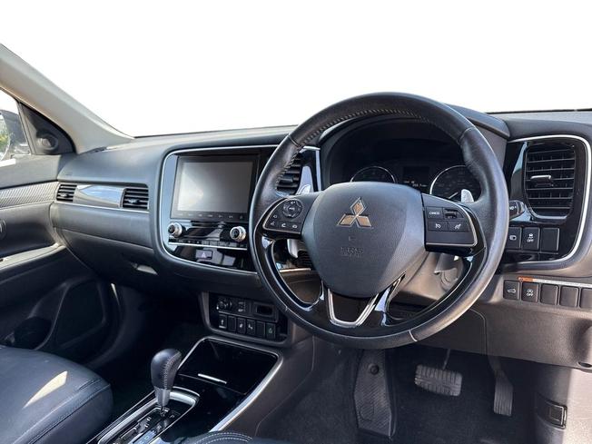 MITSUBISHI Outlander Photo 6
