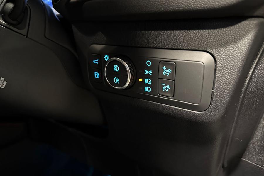 Ford KUGA Photo autoimg-001e710ea117ef5520a62b4130961263a1571a49.jpg