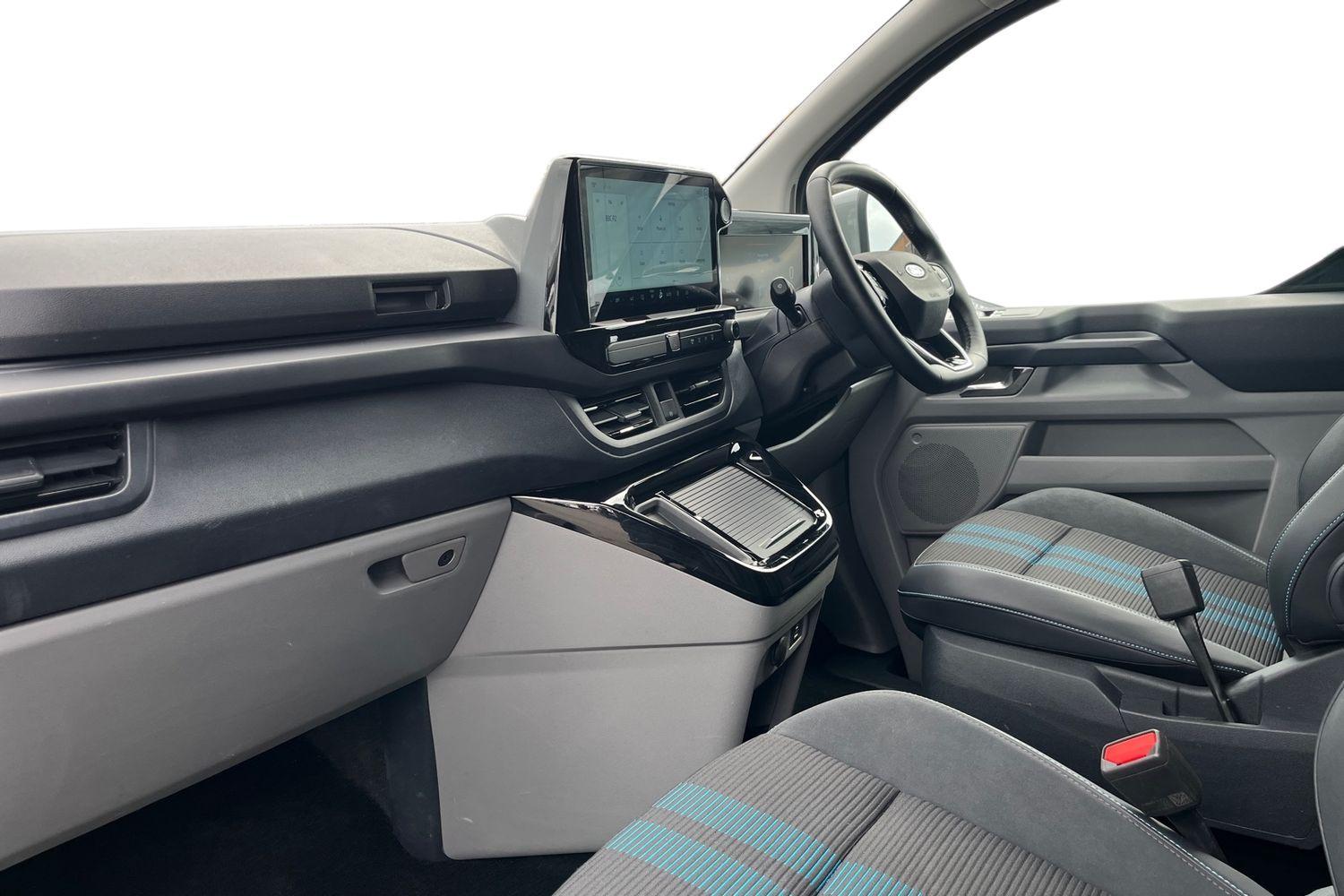 Ford TRANSIT CUSTOM Photo 3