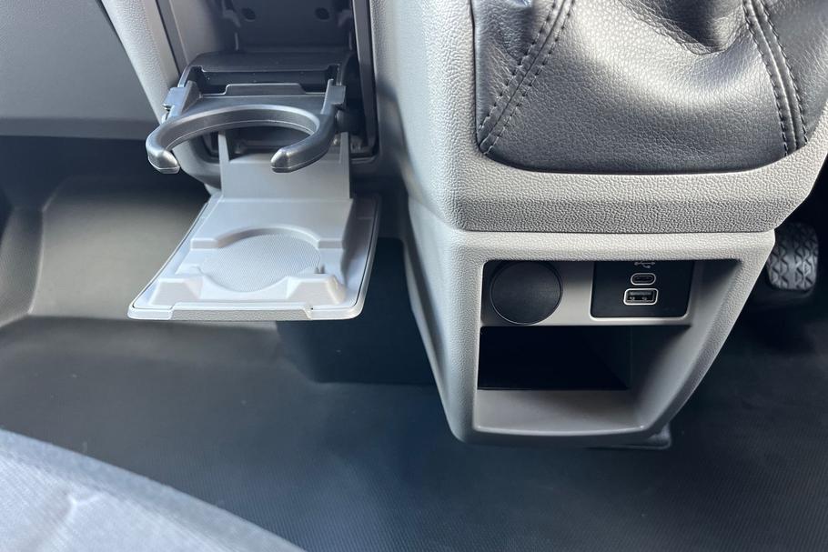 Used Ford TRANSIT CUSTOM KMZ9875 27