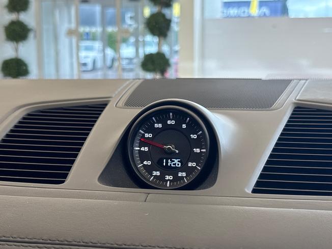PORSCHE Cayenne Photo 18