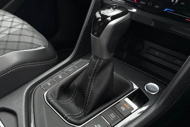VOLKSWAGEN Tiguan Photo 22