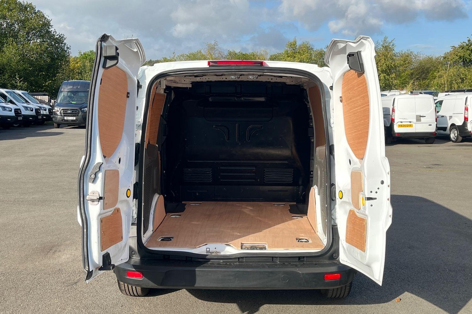 Ford TRANSIT CONNECT Photo 6