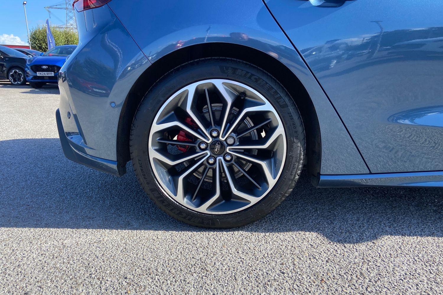 Ford FOCUS Photo 22