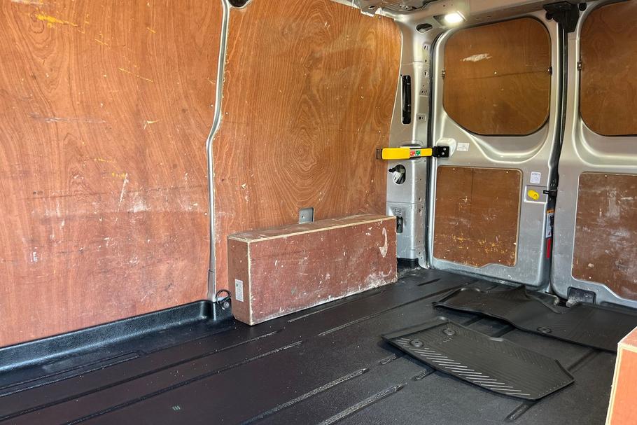 Used FORD TRANSIT CUSTOM YH22HFO 4