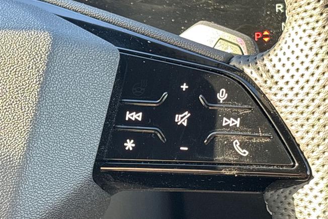 AUDI Q3 Photo 17