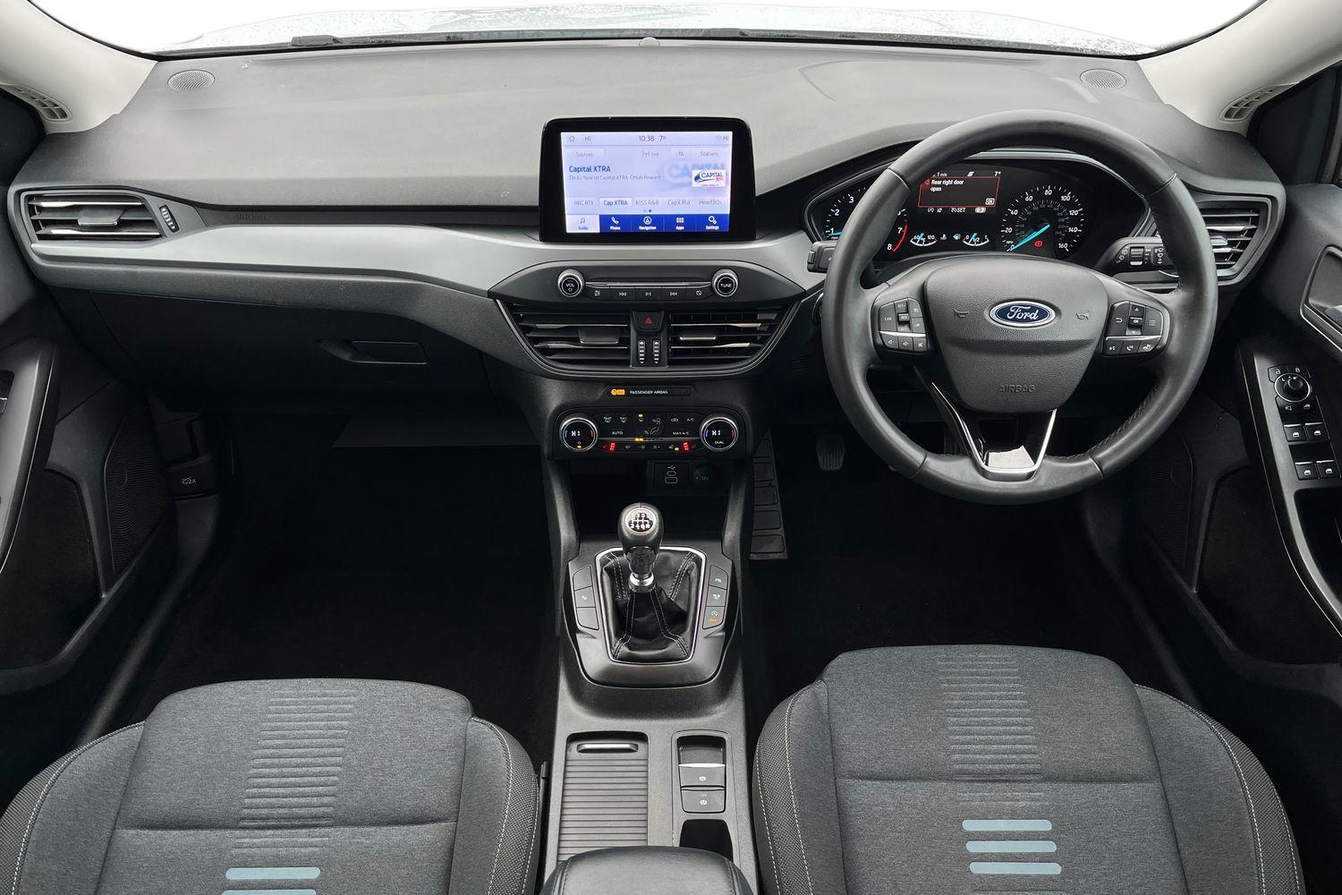 Ford FOCUS Photo 9