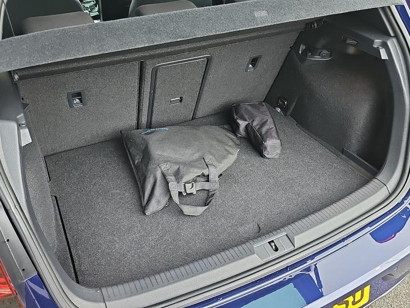 Used Volkswagen Golf NV20MSU 33