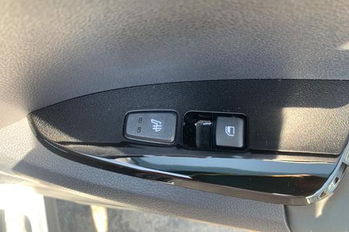 Kia SPORTAGE Photo autoimg-003d07c619554f152642aadeeef91605345dddd4.jpg
