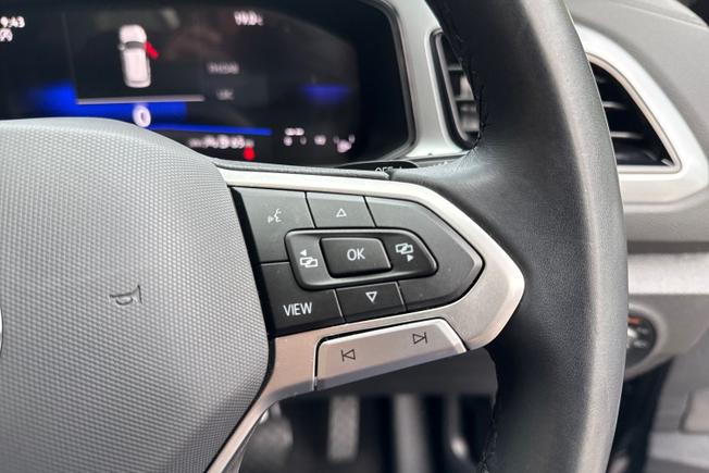 VOLKSWAGEN T-Roc Photo 17