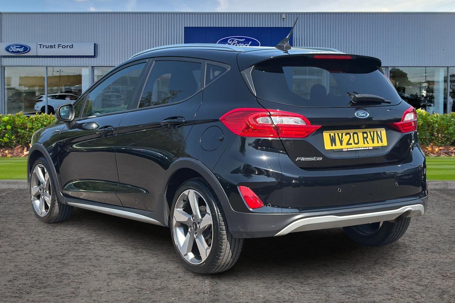Ford FIESTA Photo 1