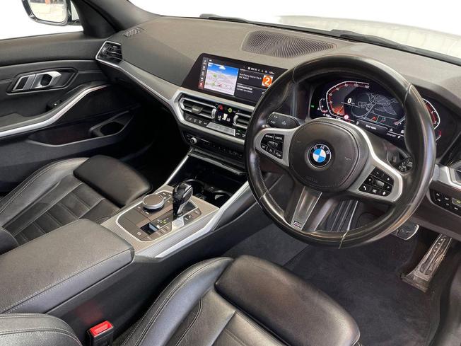 BMW 3 Series Photo 6
