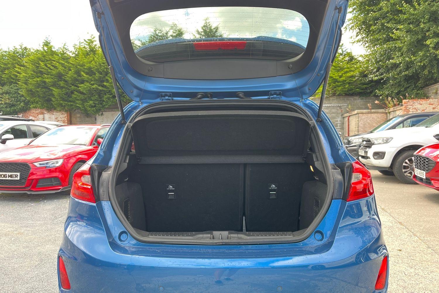 Ford FIESTA Photo 20
