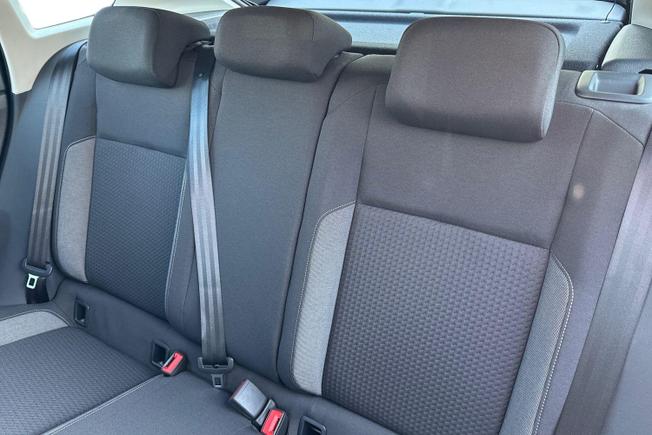 VOLKSWAGEN Taigo Photo 9
