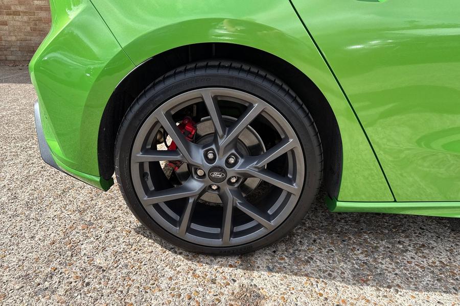 Ford FOCUS Photo autoimg-005eb64e15bc0aac24f9490302613d18d9e608dd.jpg