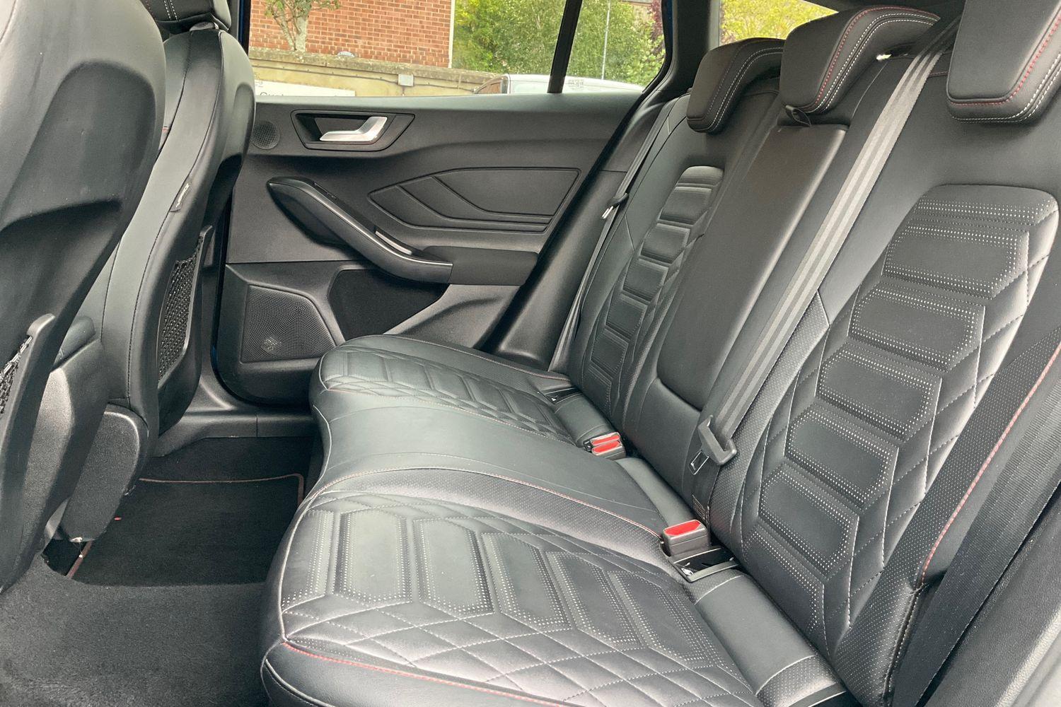 Ford FOCUS Photo 19