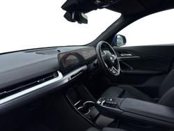 BMW Ix2 Photo 2