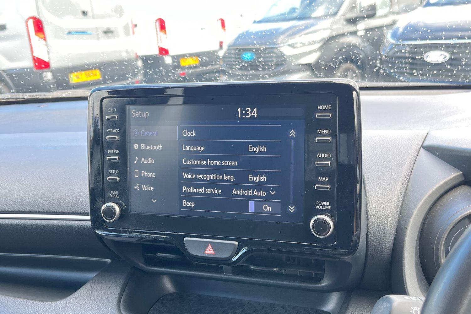 Toyota YARIS Photo 35