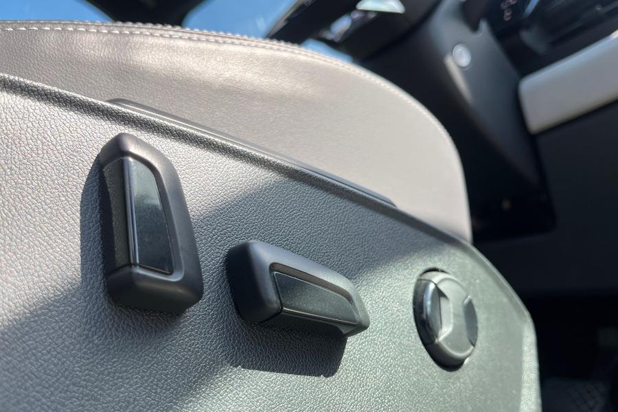 Ford Explorer Photo autoimg-006a3691a127107240b6c10654abf5ea35c3c74e.jpg