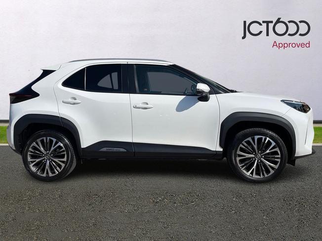 TOYOTA Yaris Cross Photo 4