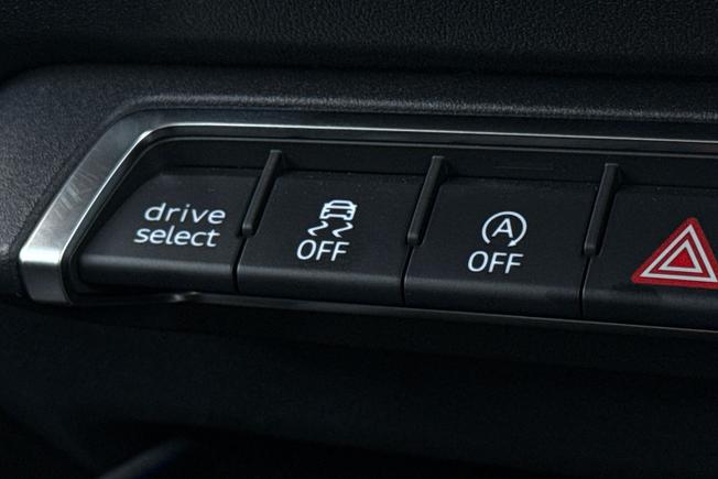 AUDI Q3 Photo 26
