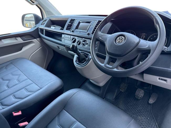 VOLKSWAGEN Transporter Photo 6