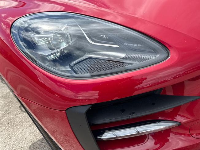 PORSCHE Macan Photo 37