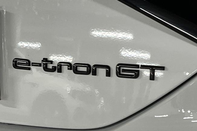 AUDI Rs E-Tron Gt Photo 37