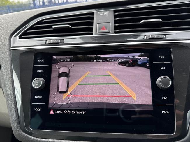 VOLKSWAGEN Tiguan Photo 41
