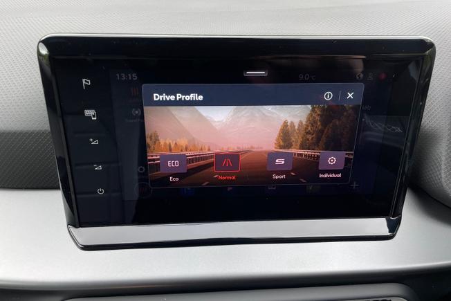 SEAT Arona Photo 36