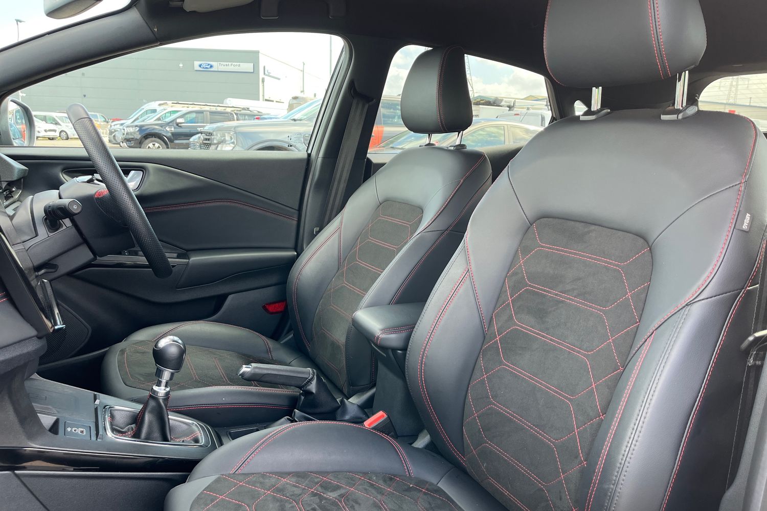 Ford PUMA Photo 18
