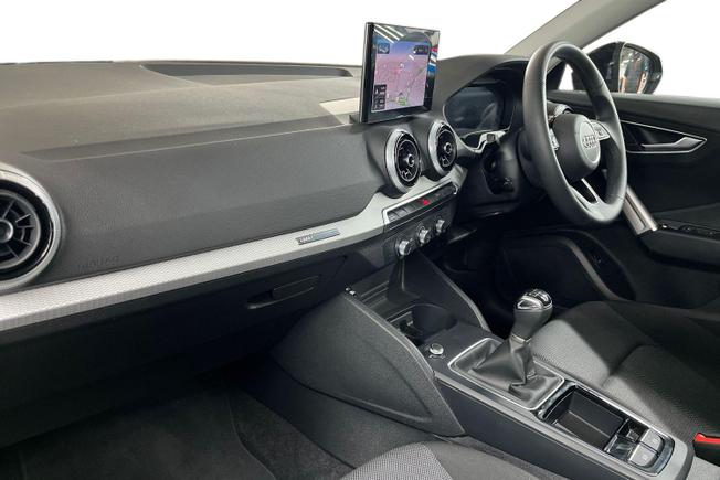 AUDI Q2 Photo 2