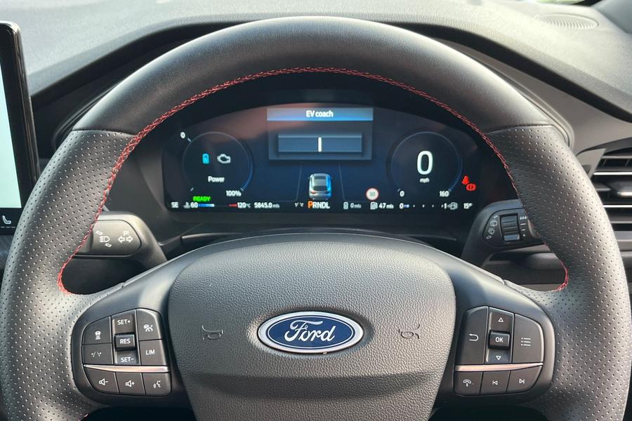 Ford KUGA Photo autoimg-0089e9d1a260bf7199f7c5360d12c16eabd38aff.jpg